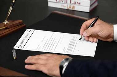 鄭州律師事務(wù)所合同糾紛律師團隊